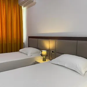3b Boutique Σαράντα